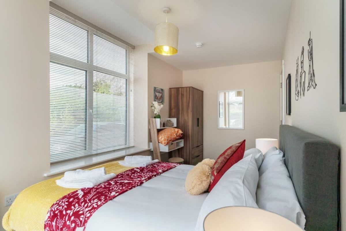 2 Bedroom Modern Apartment In Manchester Exterior foto