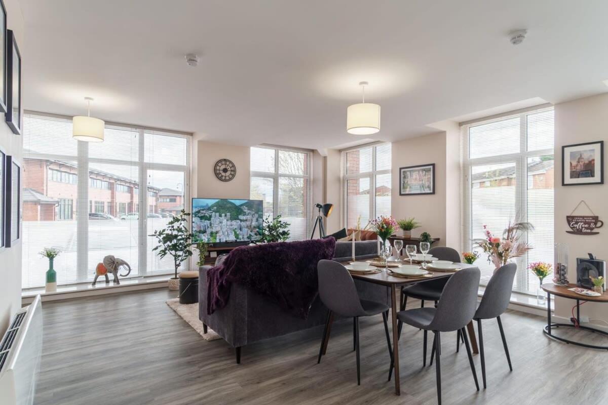 2 Bedroom Modern Apartment In Manchester Exterior foto