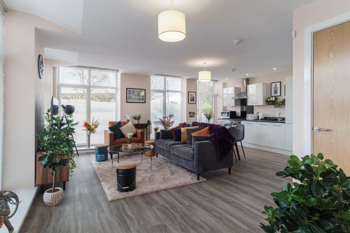 2 Bedroom Modern Apartment In Manchester Exterior foto
